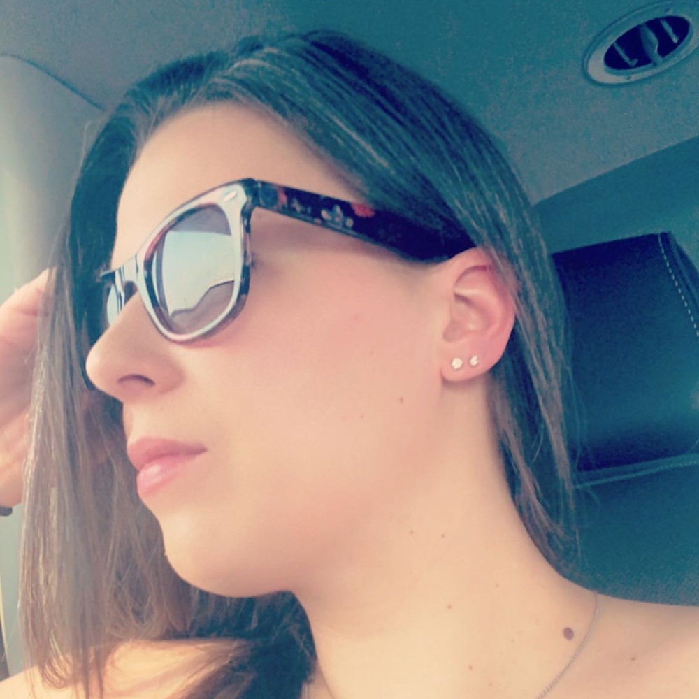 Meet your Posher, Gina